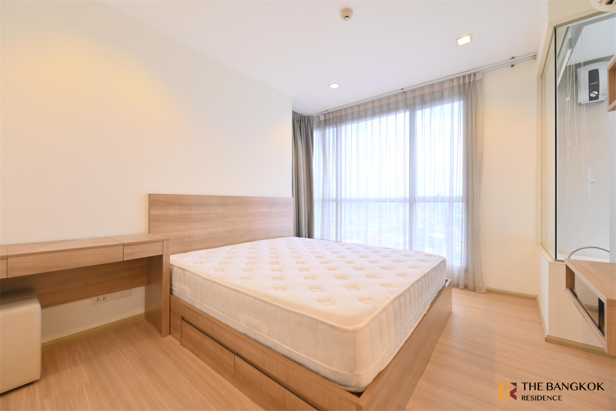 picture RHYTHM Ratchada-Huaikhwang Luxurious Design, Elevated Atmosphere near MRT Huai Khwang Station - 1/10