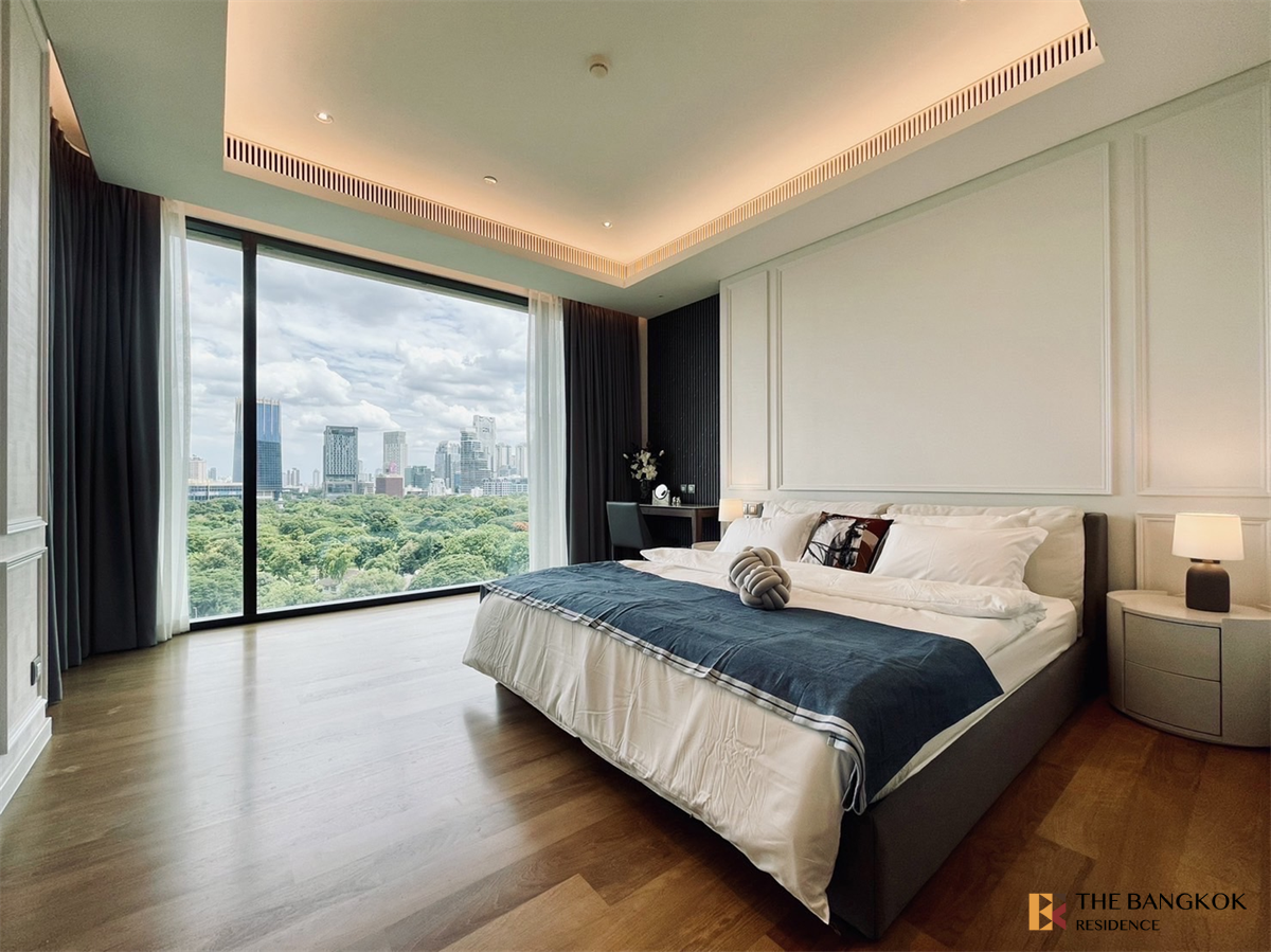 picture Live the Luxury Style in a High-potential Location Sindhorn Tonson - 3/10