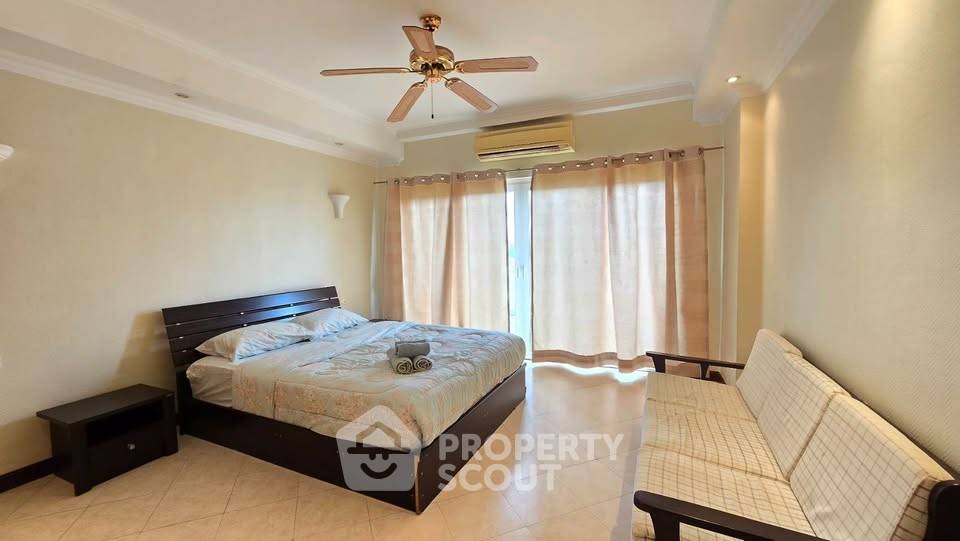picture 2-BR Condo at View Talay 3 close to Phratamnak (ID 2208694) - 18/20