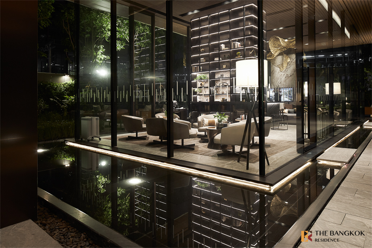 picture The Esse Sukhumvit 36 Premium Luxury Condo in Prime Location - 1/10
