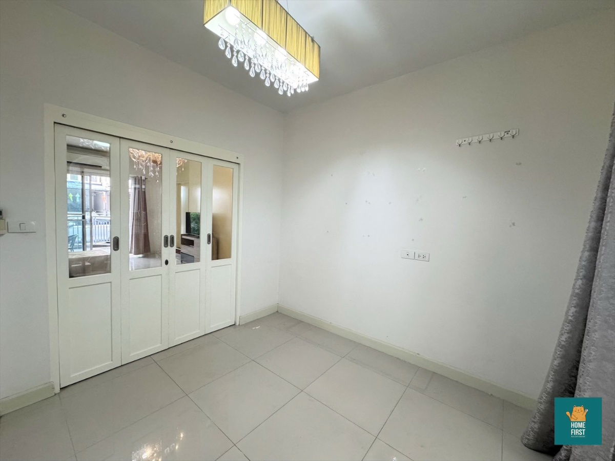 picture Townhouse for rent VISTA PARK Rama 2 with furniture and air conditioner, 3 bedrooms, 3 bathrooms, 20 sq m, 25,000 baht - 11/18