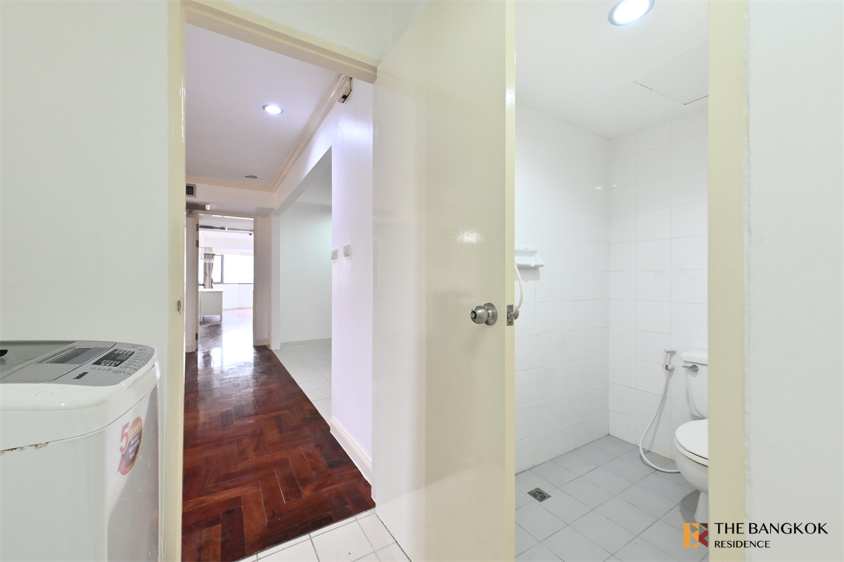 picture Baan Suanpetch near BTS Phrom Phong Live the Luxury Style in a High-potential Location - 3/10