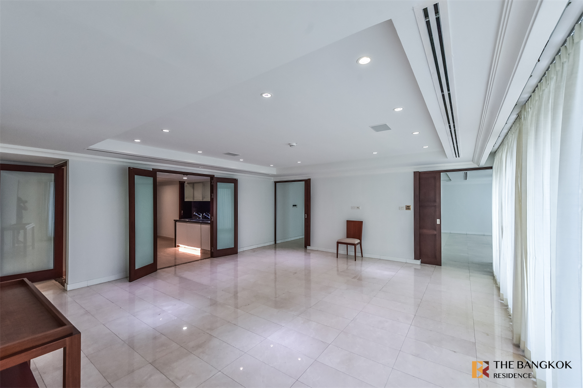 picture Somkid Gardens Luxury Condo Ready to Move-in at the Best Location near BTS Phloen Chit - 9/10