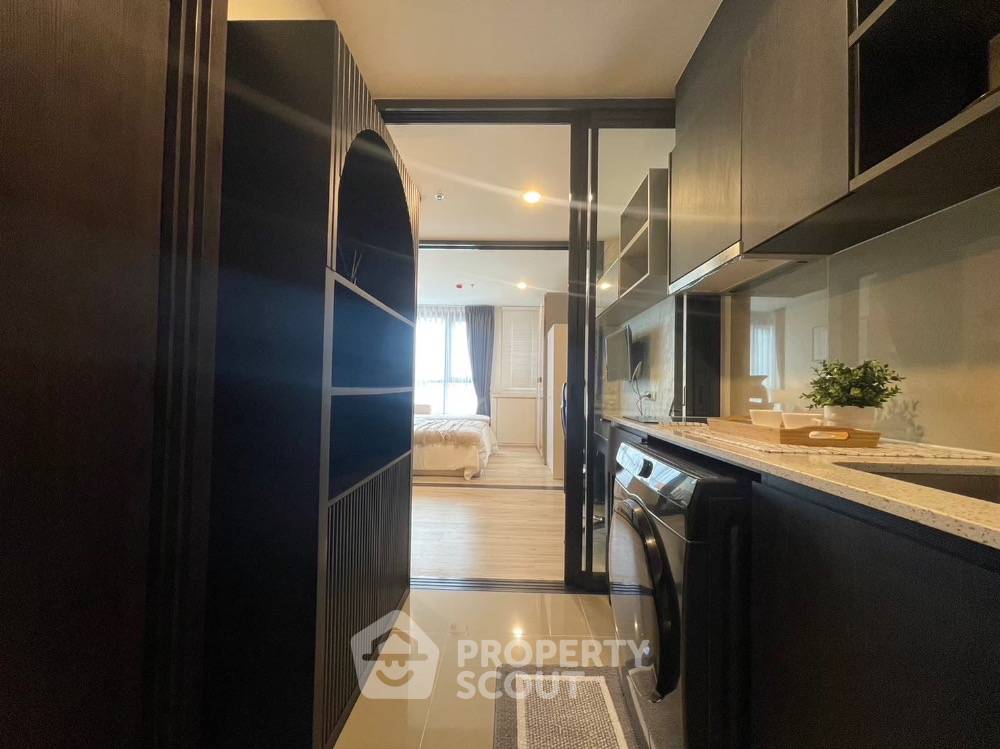 picture 1-BR Condo at XT Huaikhwang near MRT Huai Khwang (ID 1528218) - 9/15