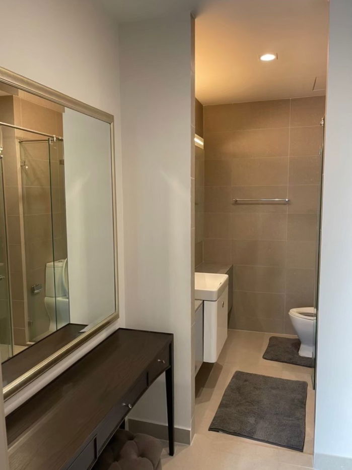 picture ♦ Best Price ♦ Tower B, 10+ Floor, Type A12 | 1 Bedroom, 46.72 sq.m. | Condo skywalk connect to BTS ploenchit and Central Embassy. - 3/18