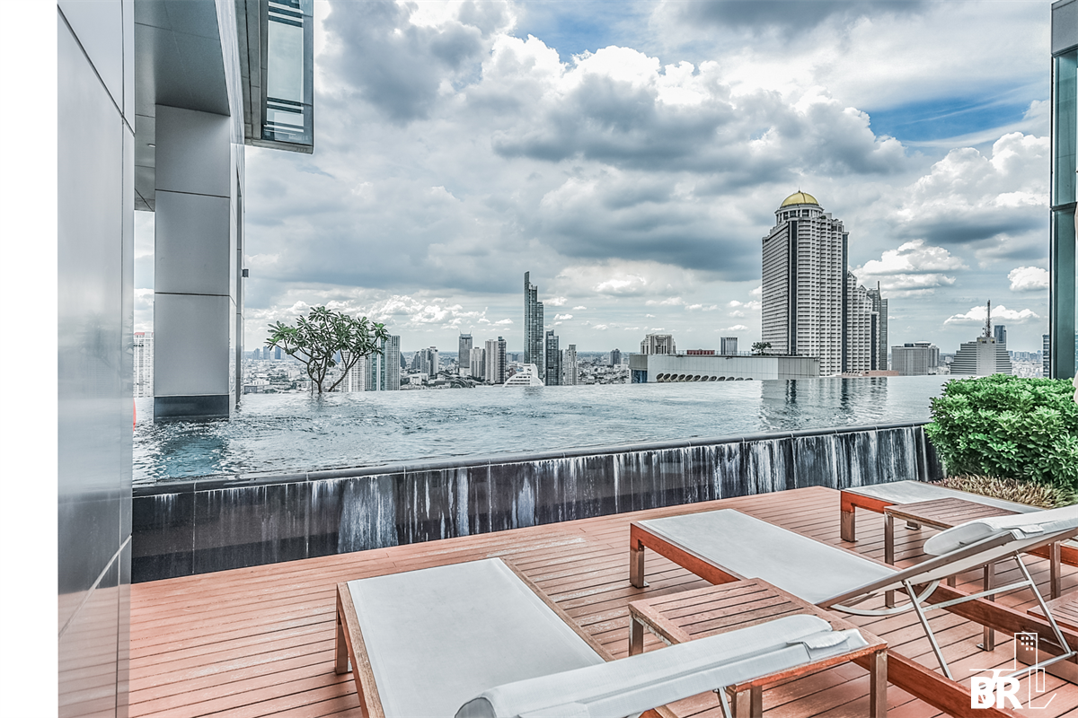 picture Luxuriously Elevated Unit The Bangkok Sathorn near BTS Surasak - 2/6