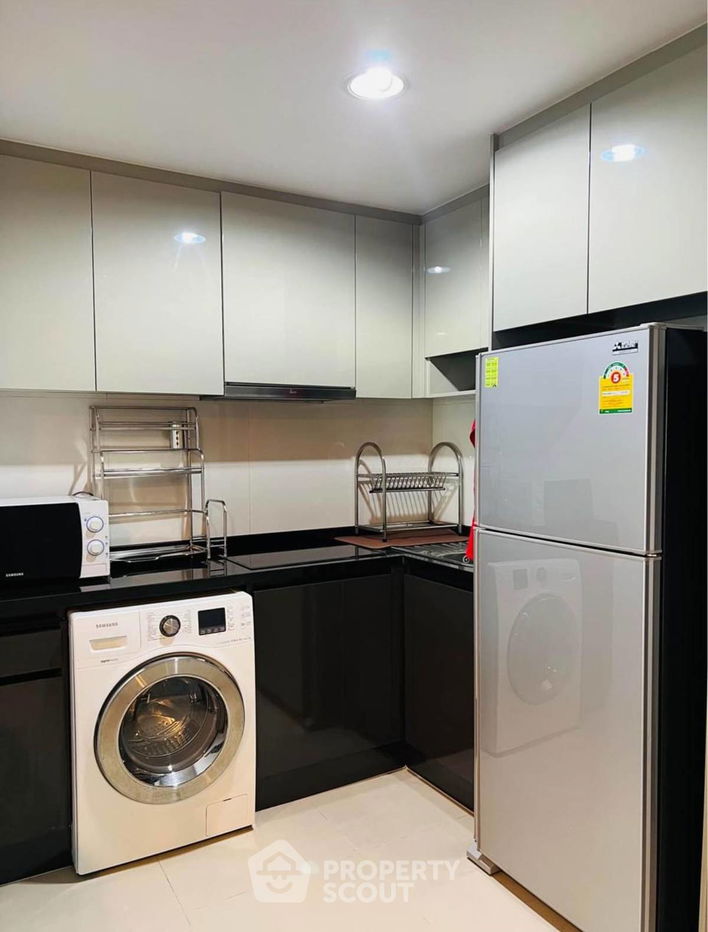 picture 2-BR Condo at Belle Grand Rama 9 near MRT Phra Ram 9 (ID 1538150) - 12/13