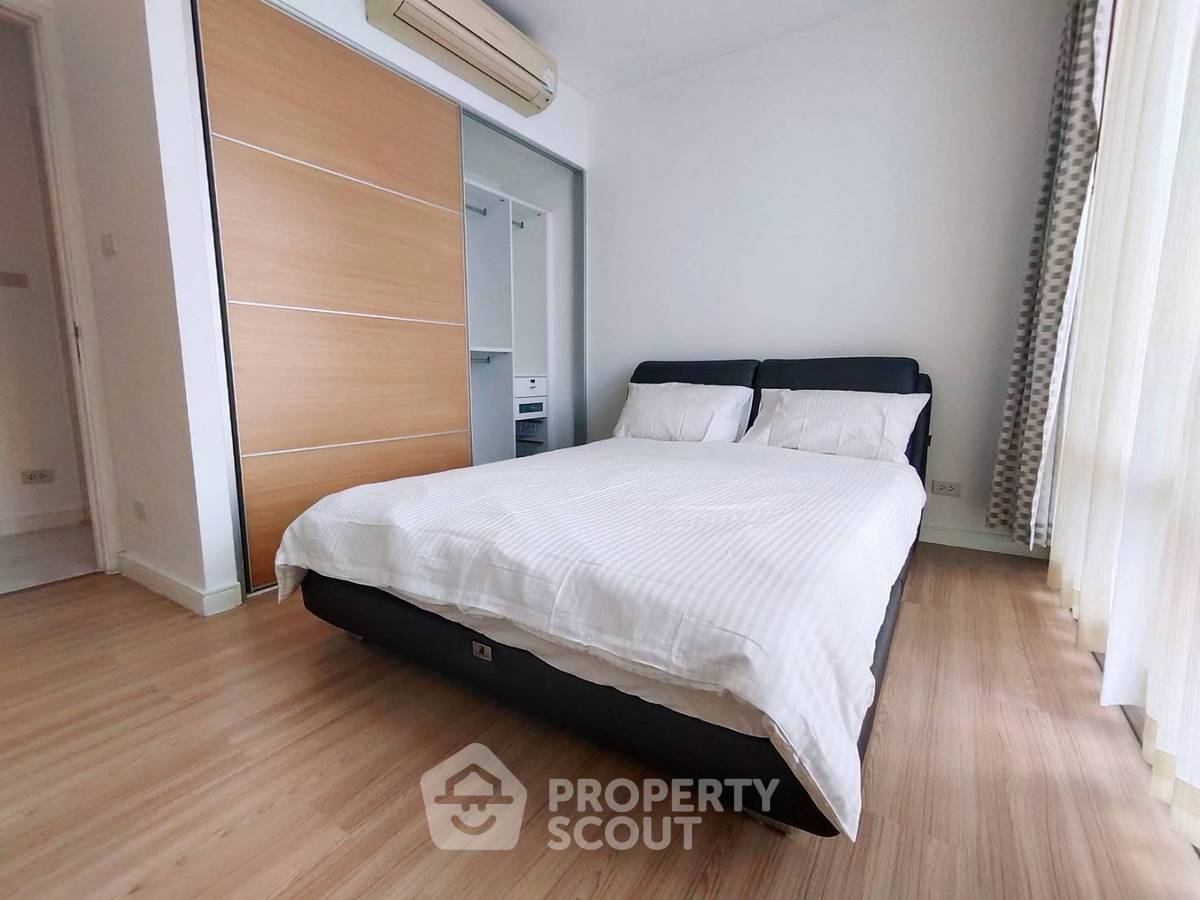 picture 2-BR Condo at Fullerton Sukhumvit near BTS Ekkamai (ID 804935) - 7/9