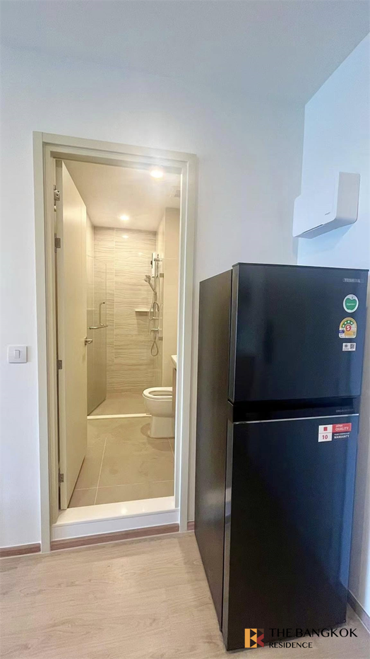 picture Luxury Condo in Central City Location Life Asoke- RAMA 4 near MRT Queen Sirikit National Convention Center Station - 5/10