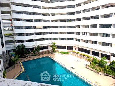 Condos for sale Makro South Pattaya : 3-BR Condo at Jomtien Paradise Condominiums close to Jomtien Beach (ID 2209600)
