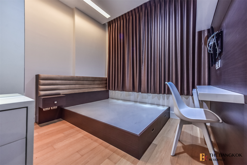 Start your comfort here Equinox Phahol-Vipha
