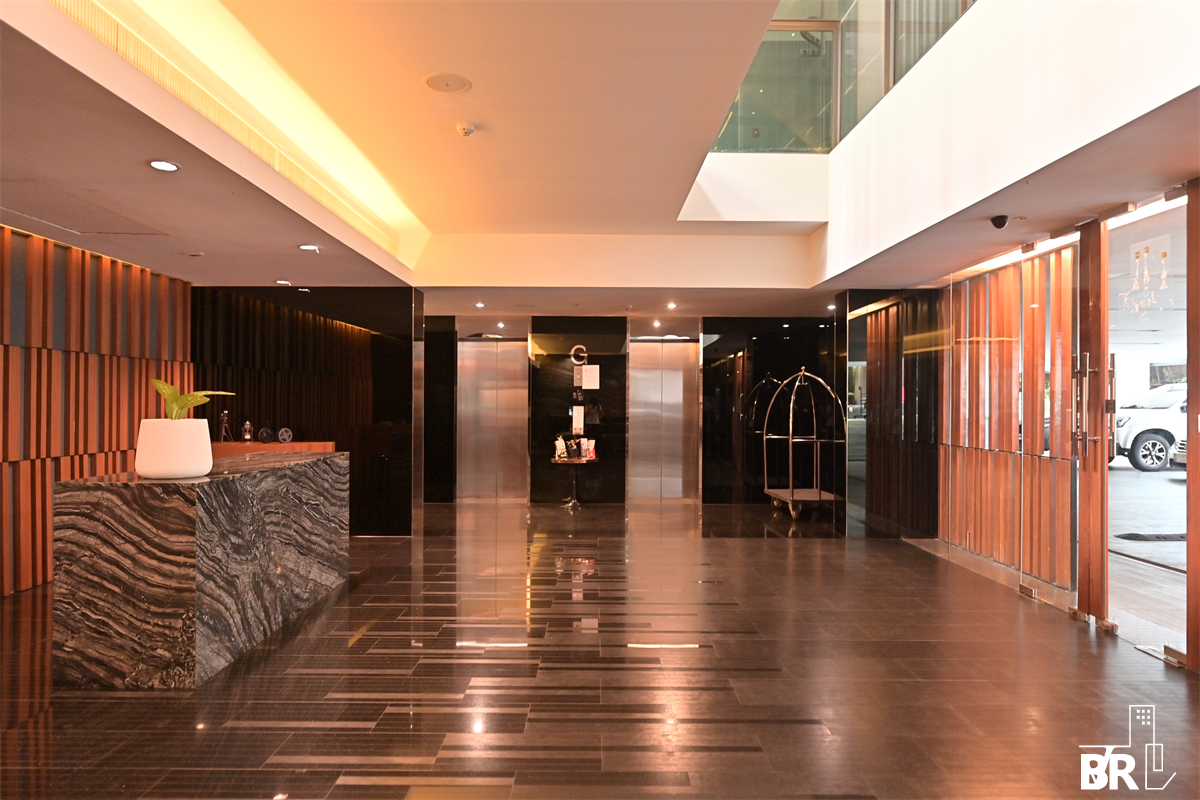 picture Via 49  Ultimate Luxury Lifestyle with Convenience - 6/9
