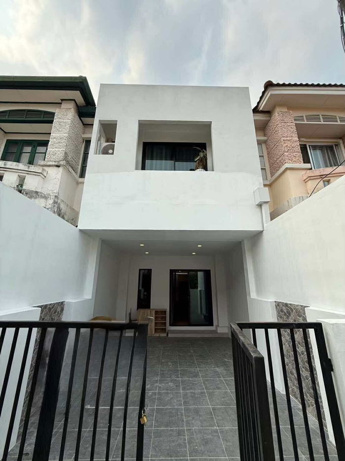 รูป ขายทาวน์เฮ้าส์สวย 2ชั้น  “Land&House” เนื้อที่: 18 ตรว. - รูปที่ 1/19