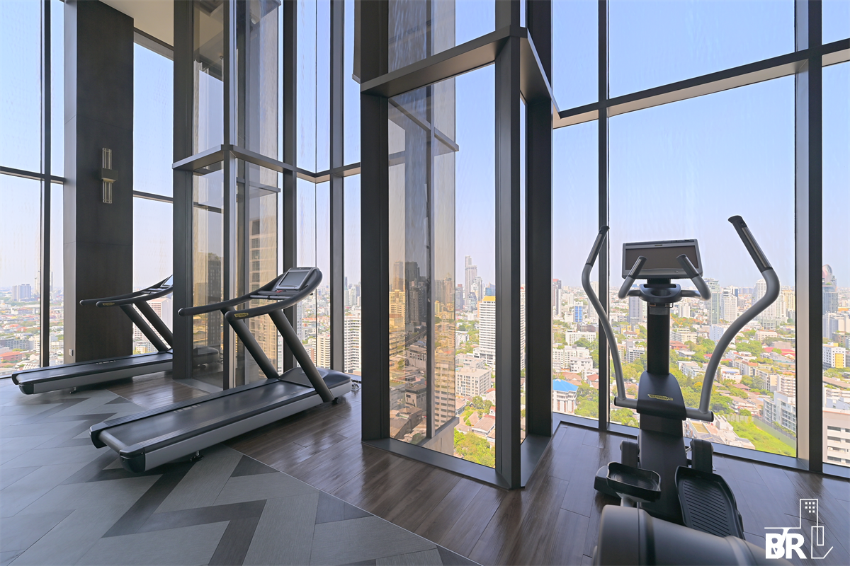 picture Vittorio Sukhumvit 39 Luxury Condo in Central City Location near BTS Phrom Phong - 3/9