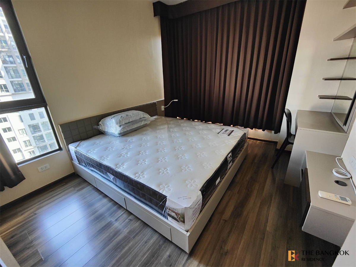 picture Teal Sathorn-Taksin Live the Luxury Style in a High-potential Location near BTS Wongwian Yai - 5/9