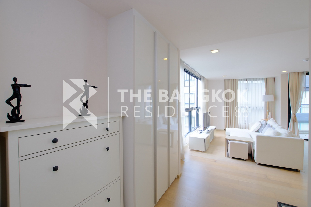 picture Ultimate Luxury Condo in Business District Liv@49 - 8/10
