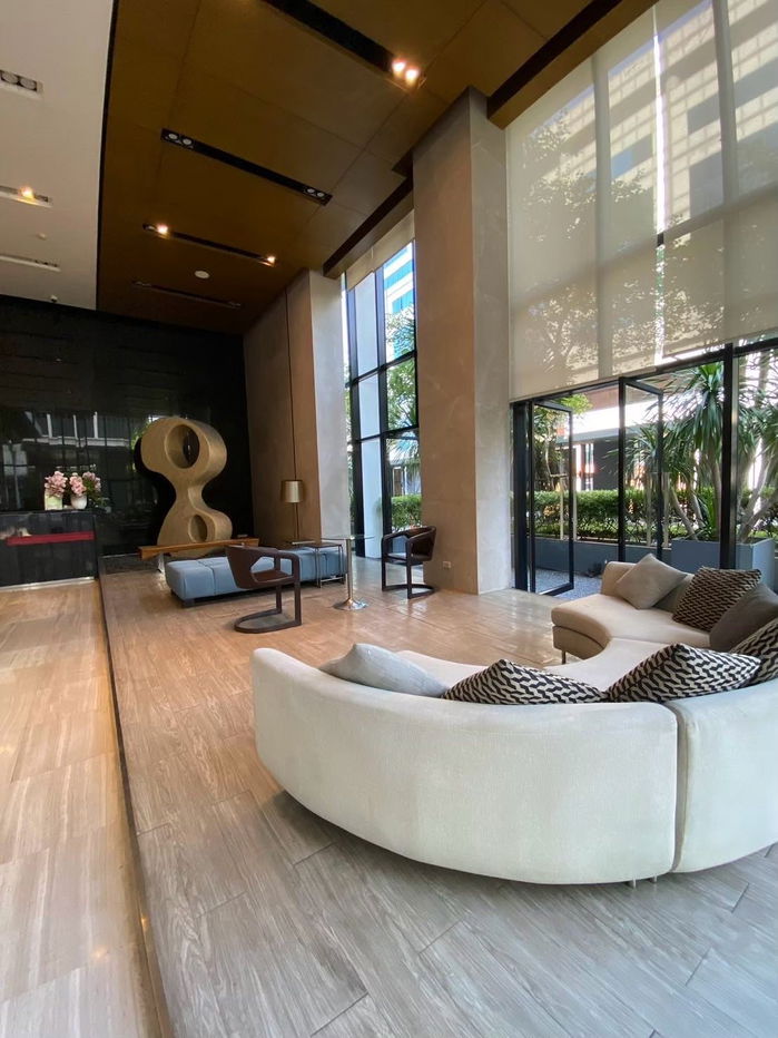 picture MRT Sutthisan 250 m. Price  16,000 Baht Quinn Condo Ratchada 17 ( Rental ) - 11/13