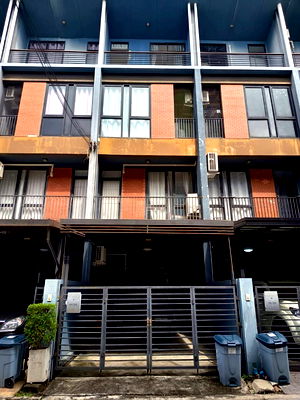 ขายทาวน์โฮม : ขายบ้านทาวน์โฮม หมู่บ้านเฮ้าส์ 35 นนทบุรีแถวเซ็นทรัลแจ้งวัฒนะ เหมาะสำหรับทำโกดังเก็บของ ออฟฟิศขนาดเล็กบ้านพักระยะยาว