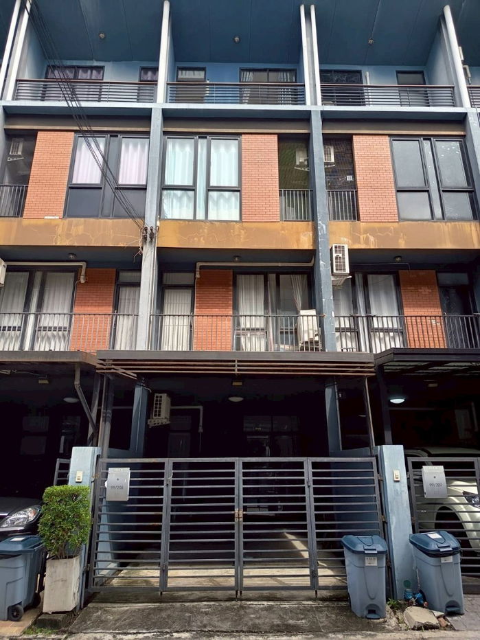 รูป ขายบ้านทาวน์โฮม หมู่บ้านเฮ้าส์ 35 นนทบุรีแถวเซ็นทรัลแจ้งวัฒนะ เหมาะสำหรับทำโกดังเก็บของ ออฟฟิศขนาดเล็กบ้านพักระยะยาว - รูปที่ 1/13