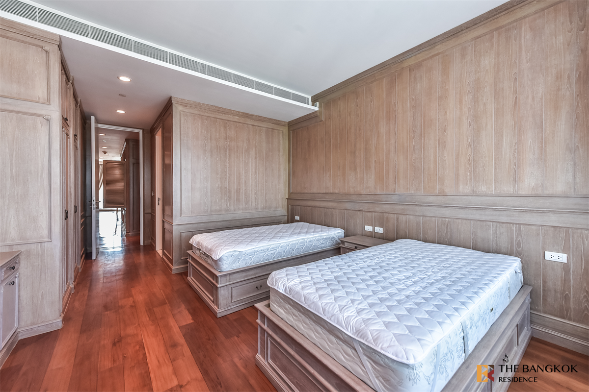 picture 185 Rajadamri near BTS Ratchadamri Luxurious Design, Elevated Atmosphere - 6/10