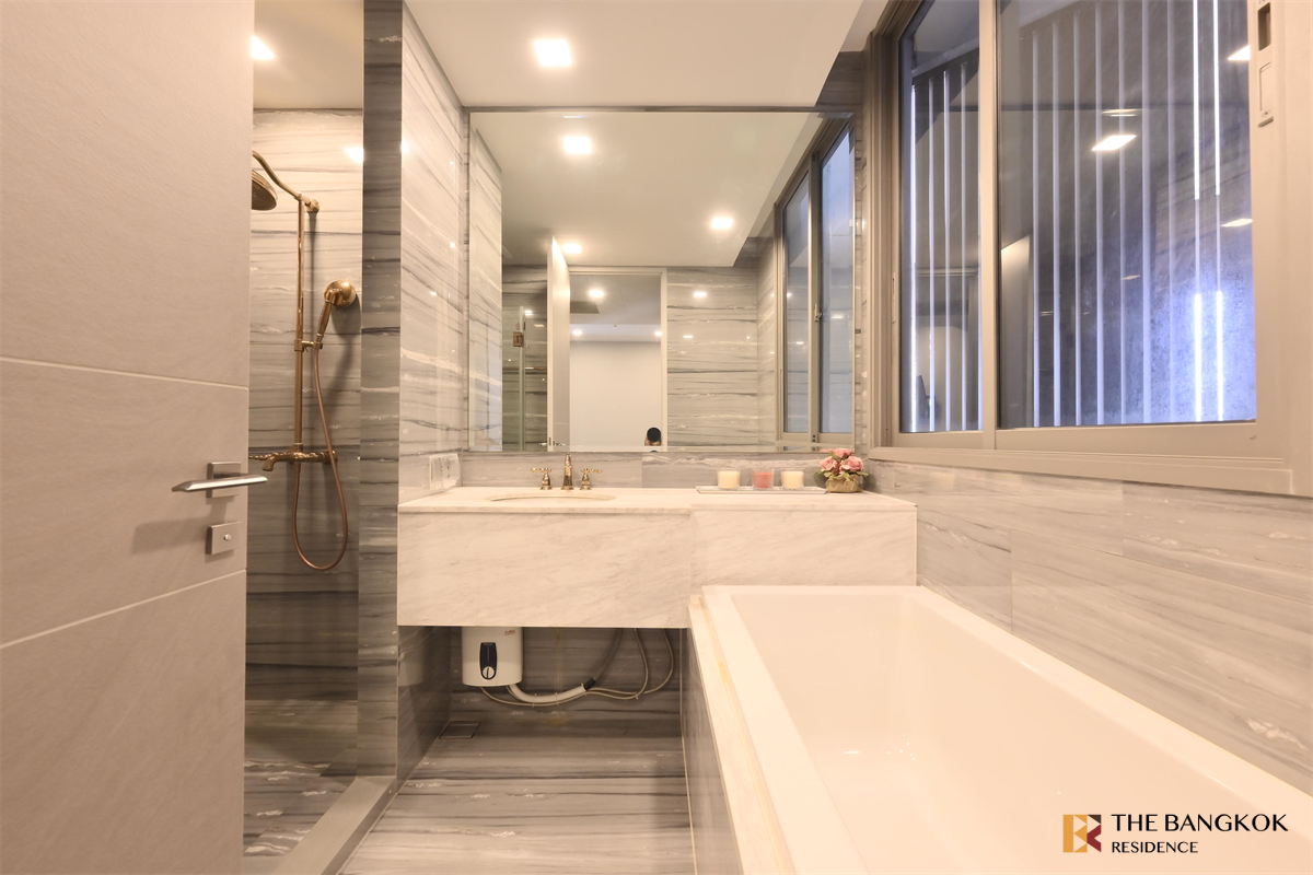 picture Ashton Residence 41 near BTS Phrom Phong Luxury Condo at Special Price - 6/10