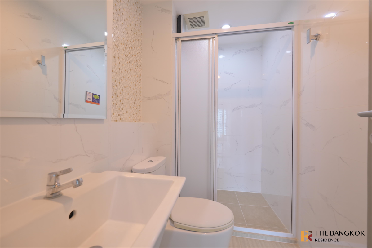 picture Life Ratchadapisek Luxurious Design, Elevated Atmosphere near MRT Huai Khwang Station - 1/10