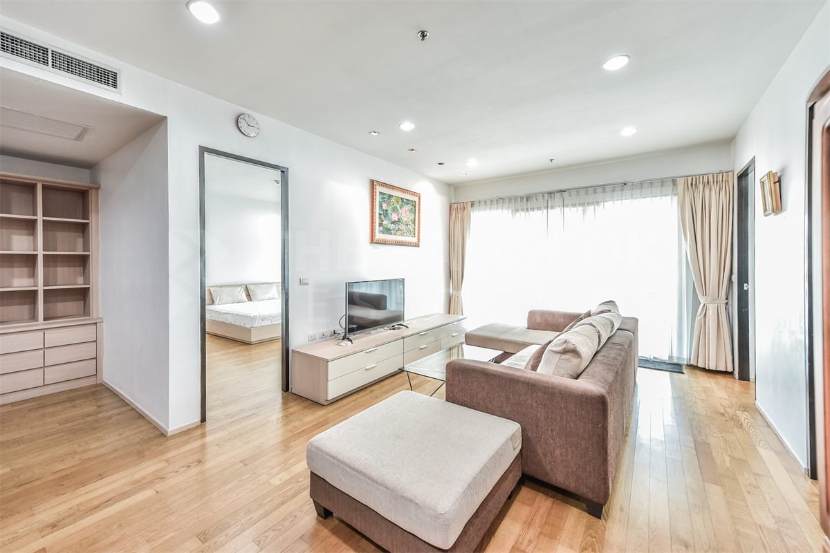 picture Ultimate Luxury Lifestyle with Convenience The Madison Condominium Sukhumvit 41 near BTS Phrom Phong - 9/10