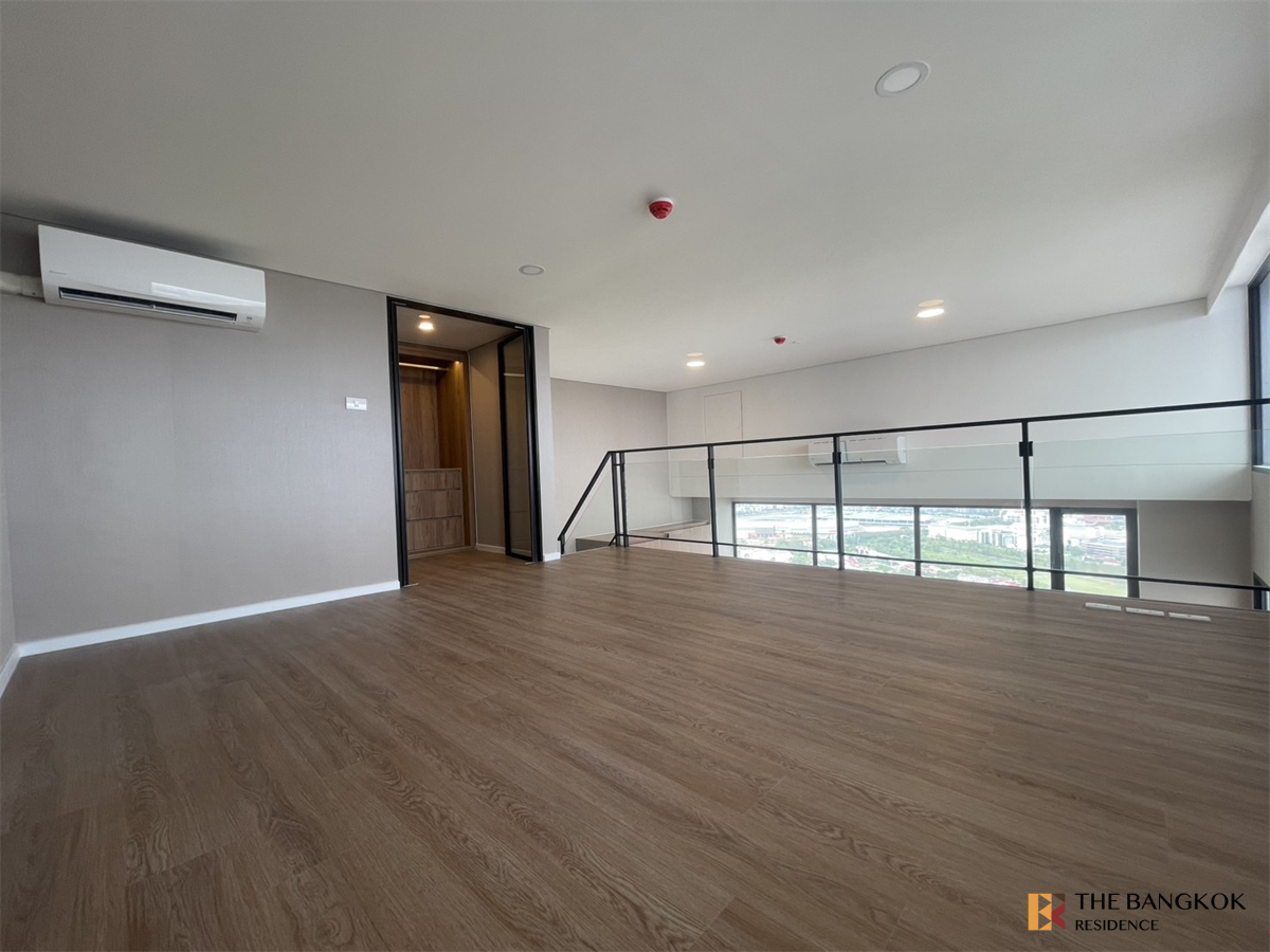 picture Luxury Unit, Ready for You Without the Wait Landmark @MRTA Station - 8/10