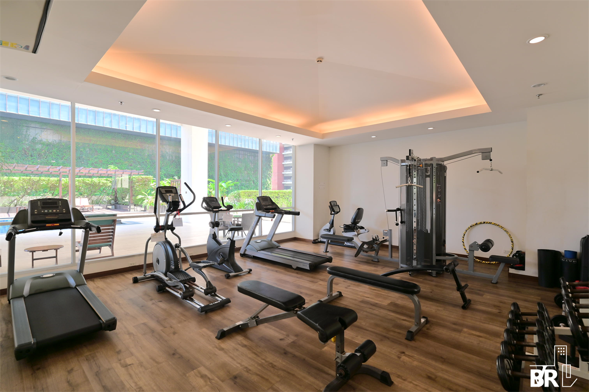 picture The Rajdamri near BTS Ratchadamri Luxurious Design, Elevated Atmosphere - 3/9