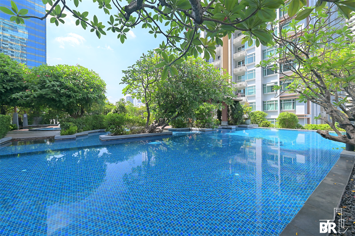 picture Circle Condominium  The Privilege of Luxury in an Economic Hub Location - 2/9