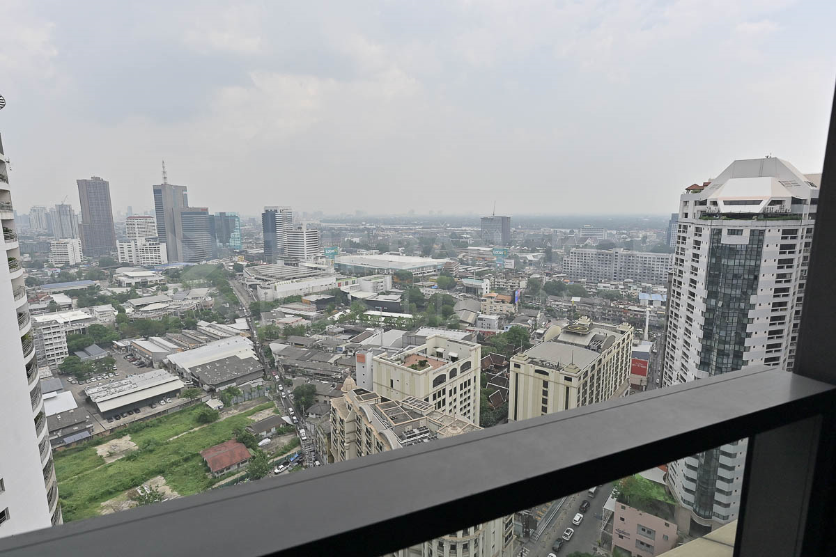 picture The Lumpini 24 Live the Luxury Style in a High-potential Location - 2/10
