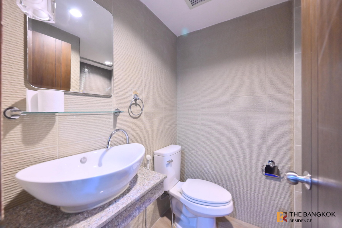 รูป ใช้ชีวิตสไตล์ Luxury บนทำเลศักยภาพ บ้านสวนเพชร ใกล้ BTS สถานีพร้อมพงษ์ - รูปที่ 7/10