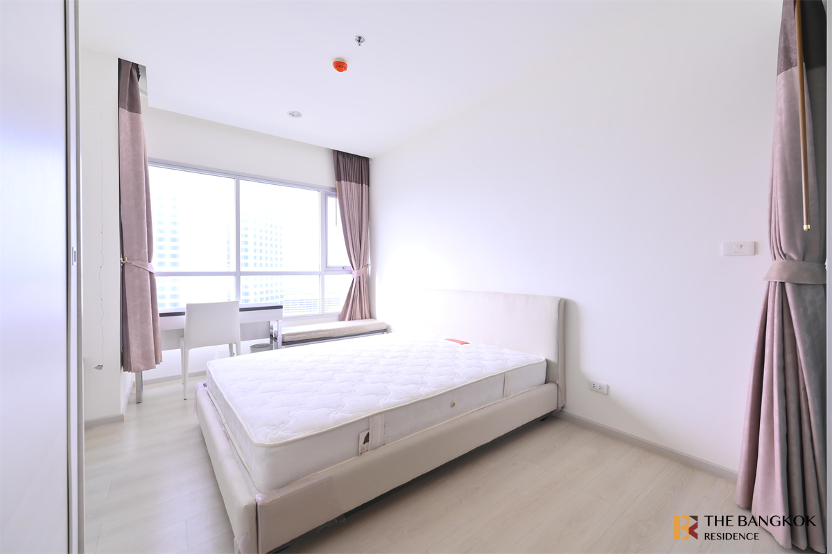 picture Life Ratchadapisek Easy Start with a City Dweller Lifestyle near MRT Huai Khwang Station - 1/10
