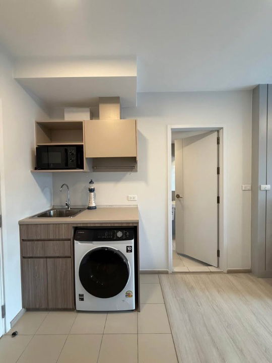 picture FOR RENT  :  E000504 :  ( Plum Condo Sukhumvit 62 ) - 8/9