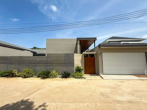 Single house for sale, Huai Yai, Phrom, Sriracha, beautiful house with private swimming pool
