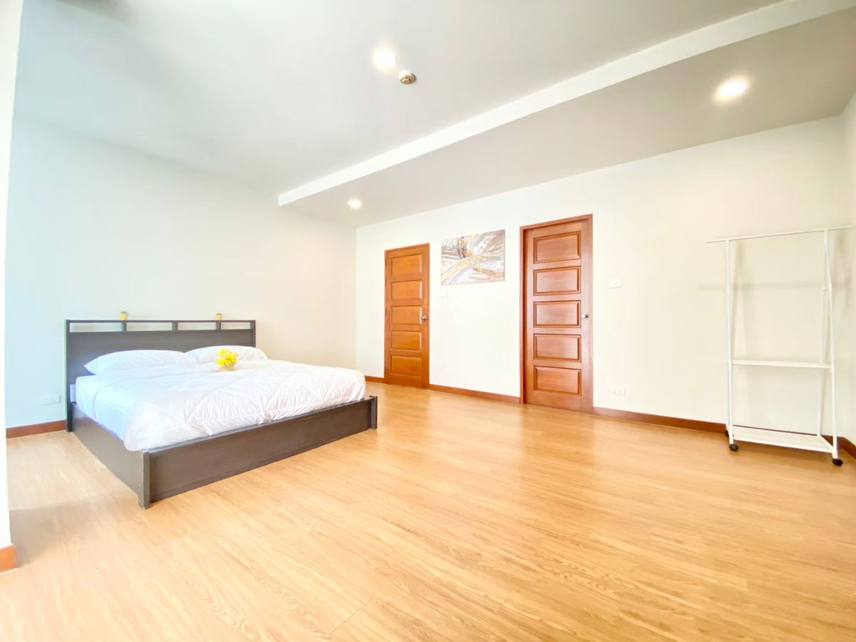 picture Condo for rent, Ban Krung Krung Resort, size 104 sq. M. 2 bedrooms, 2 bathrooms, price 25,900 furniture, complete electrical appliances, ready !!! - 12/18