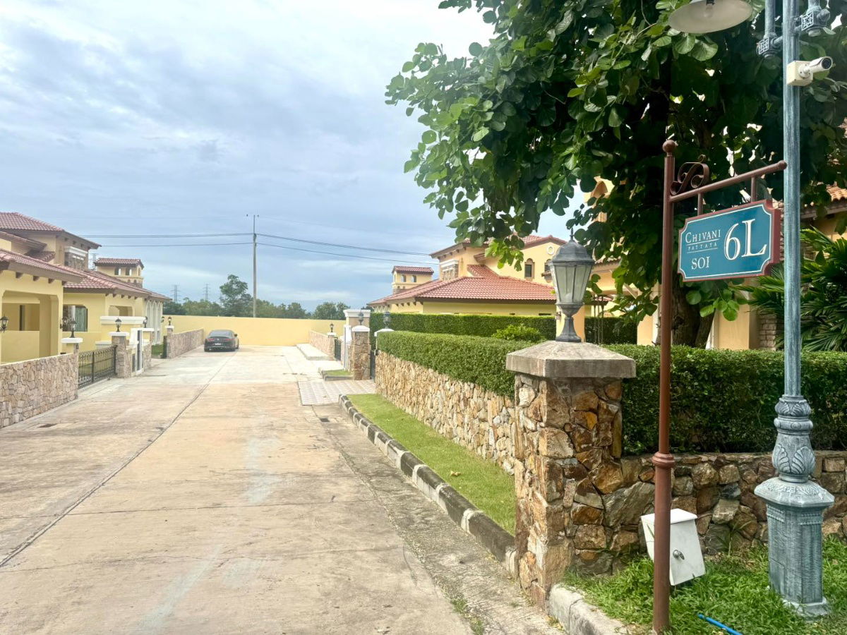 picture 🏡 For sale: Single-storey pool villa 🏊🏻‍♂️ Swimming pool (new house) 💰 Price 9,900,000 baht 🔅 Southeast front of the house - 18/30