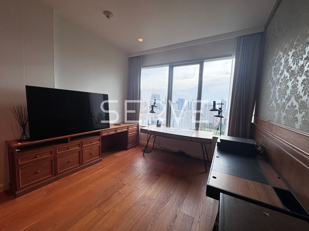 picture 3 Beds with Bathtub Large Room Good Location Close to BTS Ratchadamri 300 m. / For Rent-185 Rajadamri - 5/13