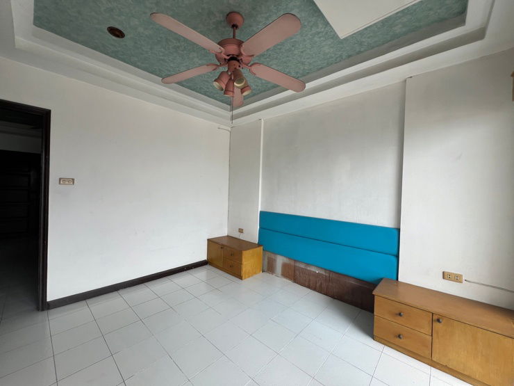 รูป ✨[For Sale] ขายคอนโด 2 ห้องนอน ถูกสุดในโครงการ คันทรี คอมเพล็กซ์ บางนา (Country Complex Bangna) ✨ ที่จอดรถ 2 คัน ใกล้ BTS บางนา  - รูปที่ 7/25