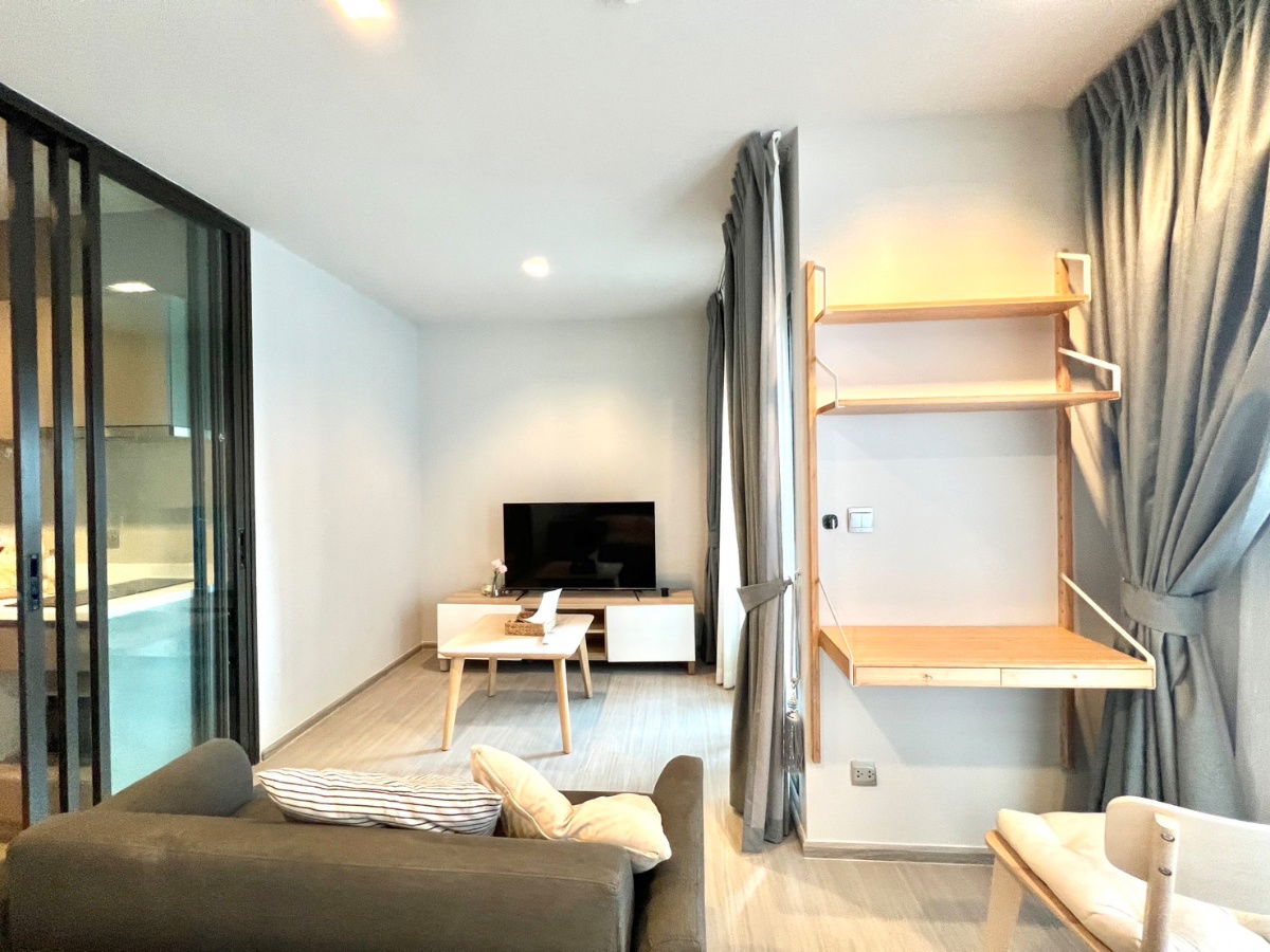 picture 🔥 Pay less than 20K, but get a view and space worth more!, Life Asoke Rama9 🔥 - 5/8