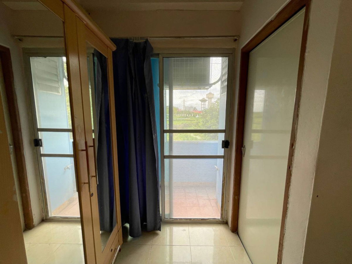 picture Sale – Khlong 16, Ongkharak  6-storey apartment building on a 103 sq. wah plot with 50  rooms. Includes land plot of 237 sq. wah. - 4/7