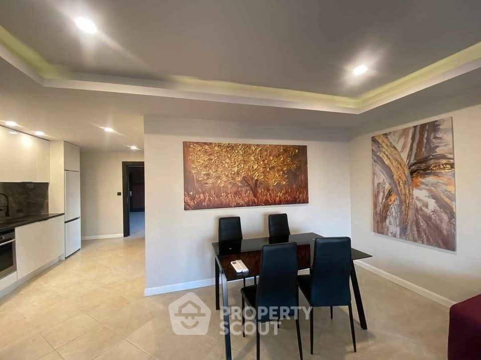 picture 2-BR Condo at View Talay Residence 5 Pratumnak close to Phratamnak (ID 2209863) - 4/18