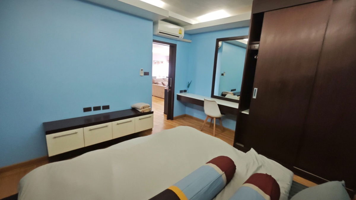 picture 3 Bedrooms apartment in the center of Phuket  - 4/14