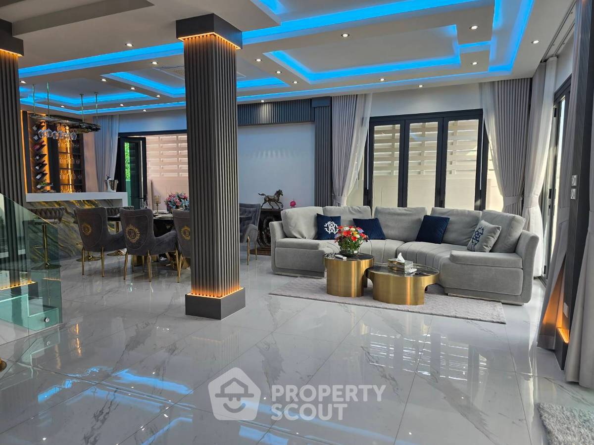 รูป บ้าน 3-ห้องนอน ที่ เดอะ แกรนด์ 9 ใกล้ เมืองพัทยา (ID 2165956) - รูปที่ 8/13