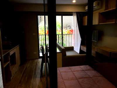 Condos for rent : for rent Blossom. 1bed 30sqm.  Line id: @pfagent