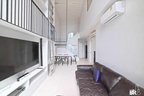 𝐑𝐚𝐫𝐞 𝐔𝐧𝐢𝐭! 🔥  Villa Asoke, Stylish & Fully Furnished, near MRT Phetchaburi