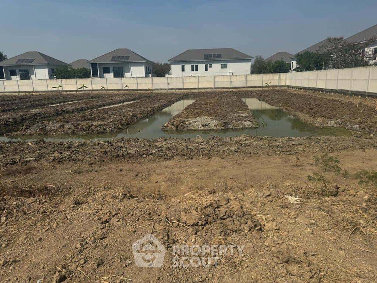รูป ที่ดินสำหรับปล่อยขาย 6,080 ตารางเมตร แถว ใน บางพรม (ID 2208339) - รูปที่ 1/4