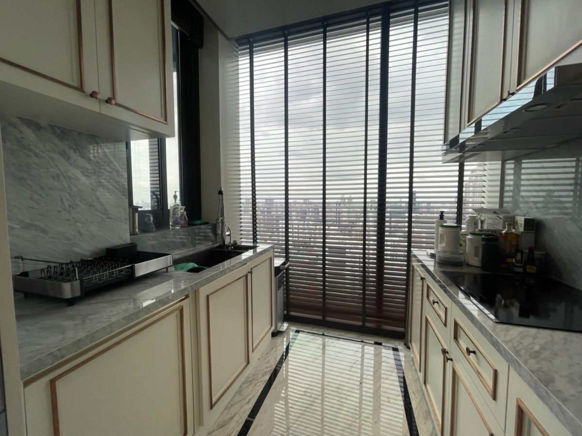รูป PENTHOUSE TOP FLOOR ! เฟอร์ครบแต่งสวยพร้อมเข้าอยู่  ใช้ Smart home tech อัตโนมัติทั้งหมดทั้งเปิดม่าน  - รูปที่ 15/17