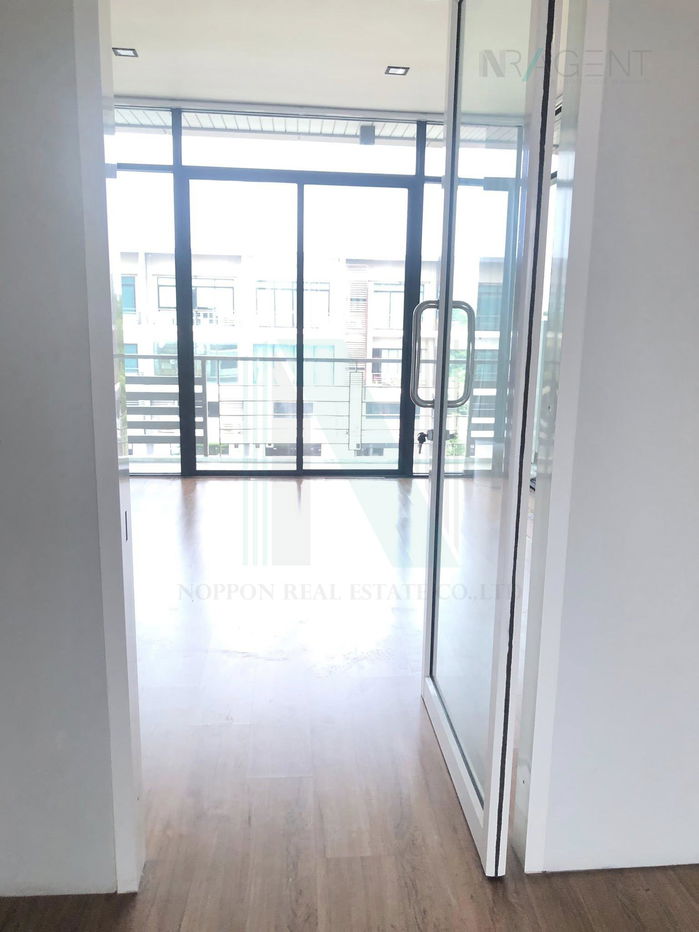 picture 🚩 For Rent 3-story Home office H CAPE BIZ SECTOR @ ON-NUT 3 bathroom - 4/8