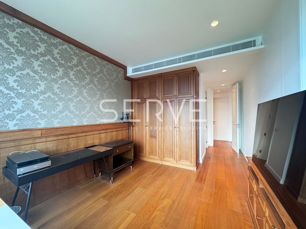 picture 3 Beds with Bathtub Large Room Good Location Close to BTS Ratchadamri 300 m. / For Rent-185 Rajadamri - 4/13